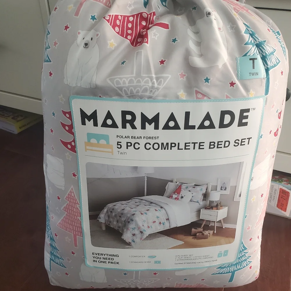 5 piece complete bed set twin new includes 3 piece sheet set and comforter